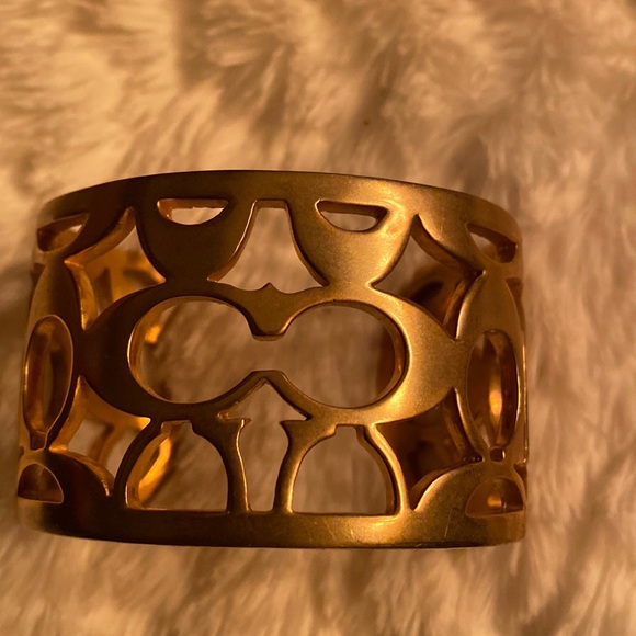 PRELOVED COACH GOLD TONE CUFF BRACELET
